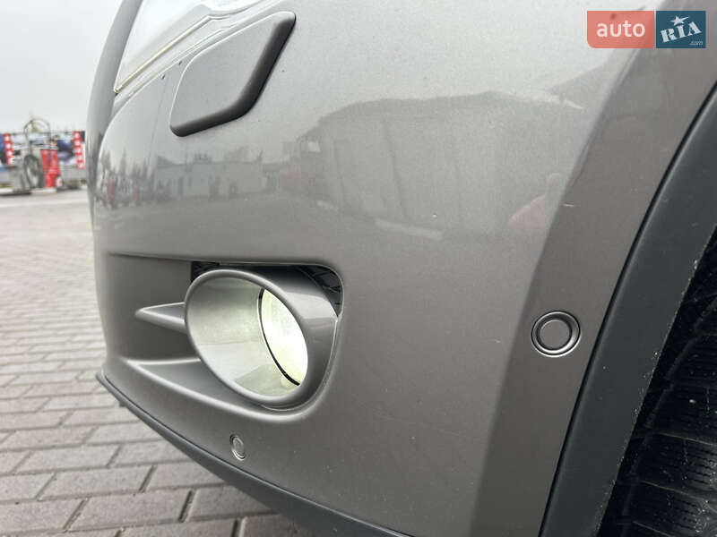 Позашляховик / Кросовер Volkswagen Tiguan 2011 в Києві