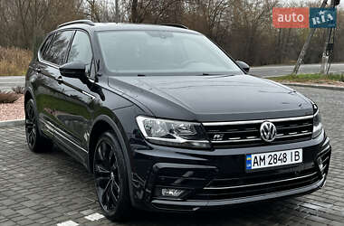 Позашляховик / Кросовер Volkswagen Tiguan 2020 в Звягелі