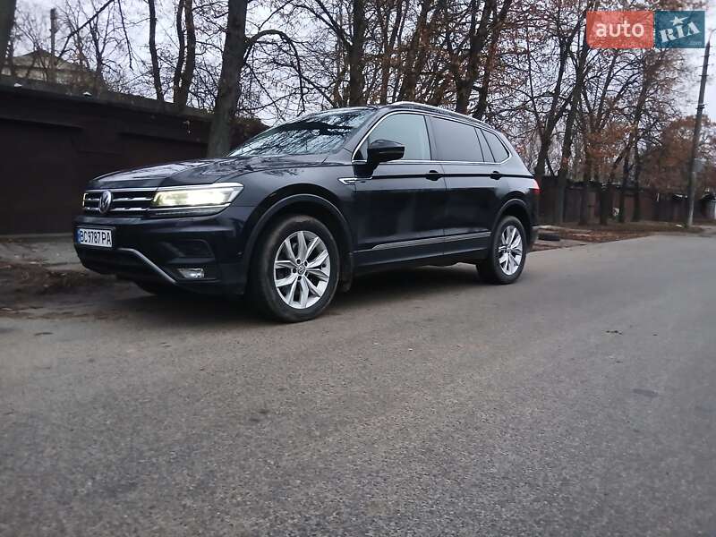 Внедорожник / Кроссовер Volkswagen Tiguan 2018 в Чернигове