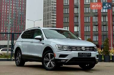 Позашляховик / Кросовер Volkswagen Tiguan 2017 в Києві