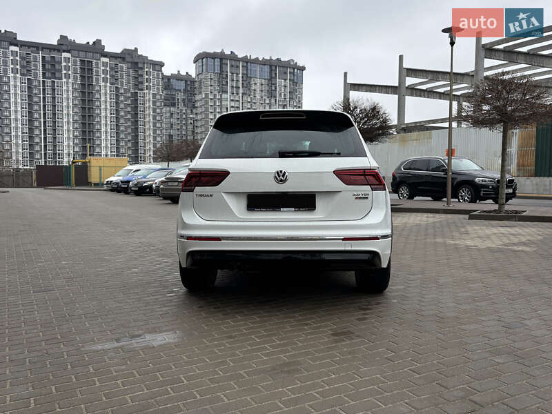 Внедорожник / Кроссовер Volkswagen Tiguan 2017 в Киеве фото 4 Внедорожник / Кроссовер Volkswagen Tiguan 2017 в Киеве