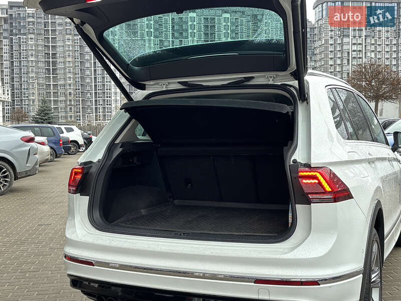 Внедорожник / Кроссовер Volkswagen Tiguan 2017 в Киеве фото 65 Внедорожник / Кроссовер Volkswagen Tiguan 2017 в Киеве