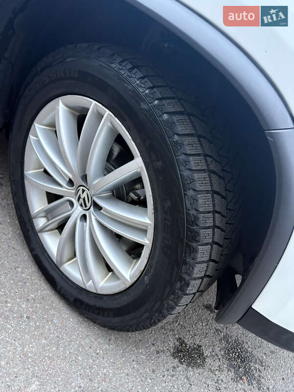 Внедорожник / Кроссовер Volkswagen Tiguan 2017 в Чернигове фото 3 Внедорожник / Кроссовер Volkswagen Tiguan 2017 в Чернигове