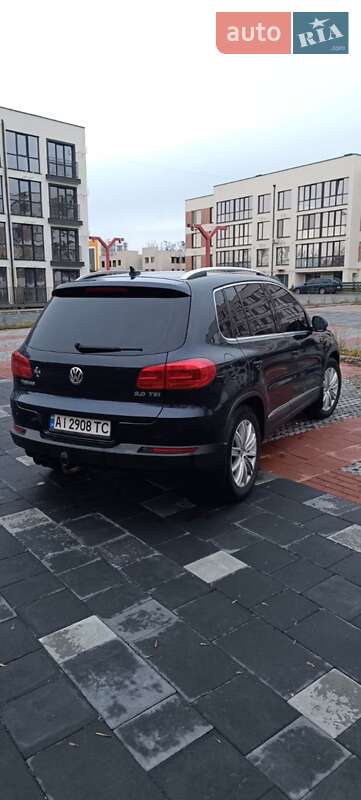 Внедорожник / Кроссовер Volkswagen Tiguan 2011 в Буче
