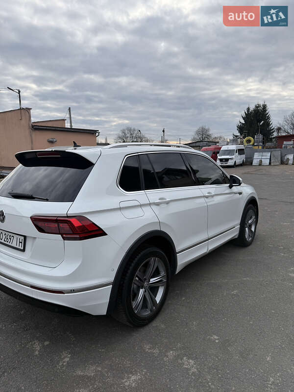 Внедорожник / Кроссовер Volkswagen Tiguan 2017 в Мукачево