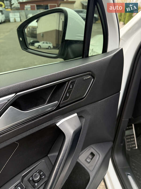 Внедорожник / Кроссовер Volkswagen Tiguan 2017 в Мукачево