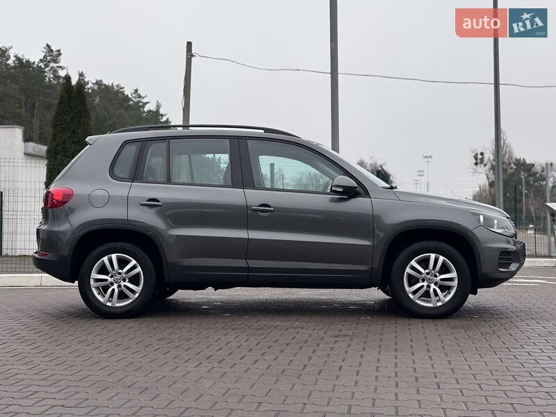 Внедорожник / Кроссовер Volkswagen Tiguan 2016 в Киеве