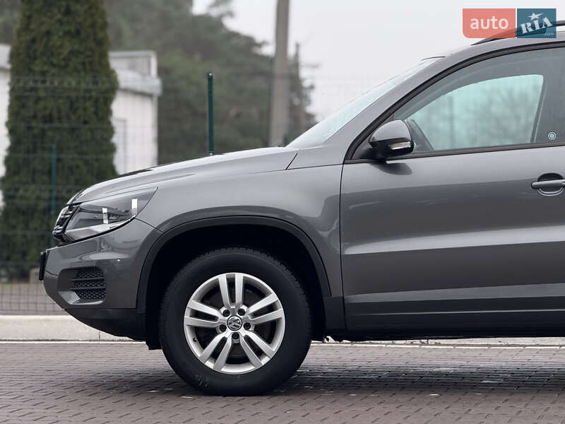 Внедорожник / Кроссовер Volkswagen Tiguan 2016 в Киеве