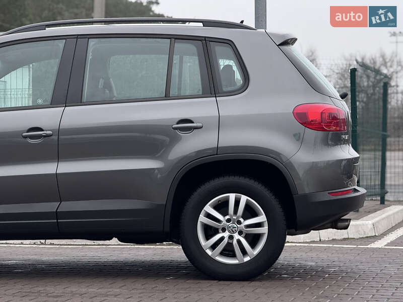 Внедорожник / Кроссовер Volkswagen Tiguan 2016 в Киеве