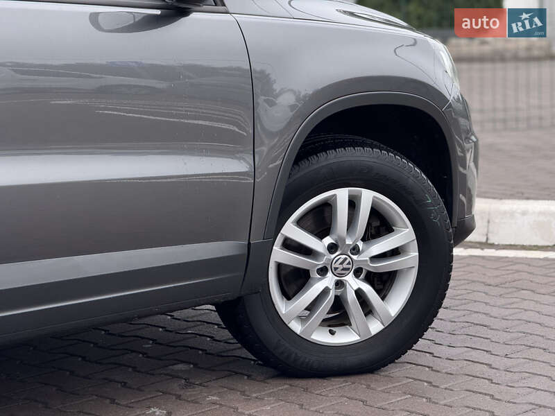 Внедорожник / Кроссовер Volkswagen Tiguan 2016 в Киеве