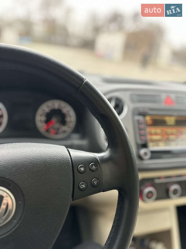 Внедорожник / Кроссовер Volkswagen Tiguan 2010 в Запорожье фото 10 Внедорожник / Кроссовер Volkswagen Tiguan 2010 в Запорожье