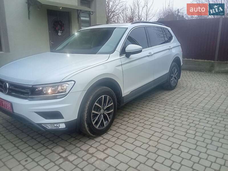 Внедорожник / Кроссовер Volkswagen Tiguan 2019 в Львове фото 3 Внедорожник / Кроссовер Volkswagen Tiguan 2019 в Львове