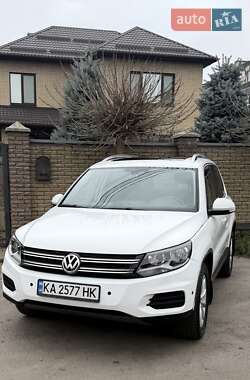 Внедорожник / Кроссовер Volkswagen Tiguan 2016 в Киеве