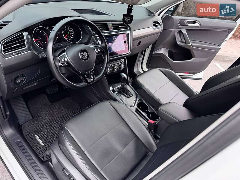 Внедорожник / Кроссовер Volkswagen Tiguan 2018 в Киеве фото 18 Внедорожник / Кроссовер Volkswagen Tiguan 2018 в Киеве