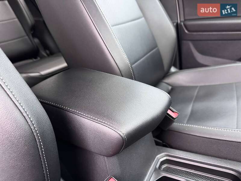 Внедорожник / Кроссовер Volkswagen Tiguan 2018 в Киеве фото 25 Внедорожник / Кроссовер Volkswagen Tiguan 2018 в Киеве