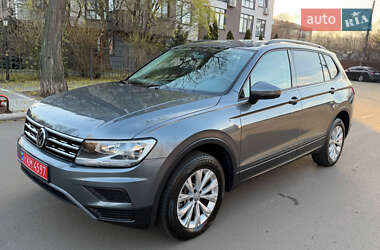 Внедорожник / Кроссовер Volkswagen Tiguan 2020 в Киеве