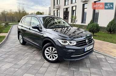 Позашляховик / Кросовер Volkswagen Tiguan 2021 в Києві