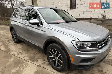 Внедорожник / Кроссовер Volkswagen Tiguan 2021 в Косове