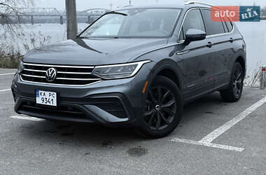 Внедорожник / Кроссовер Volkswagen Tiguan 2023 в Киеве