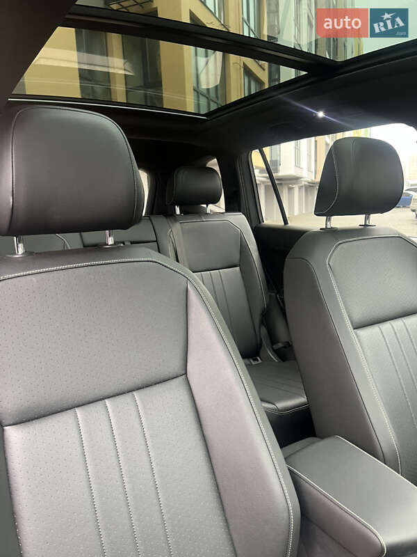 Внедорожник / Кроссовер Volkswagen Tiguan 2022 в Днепре