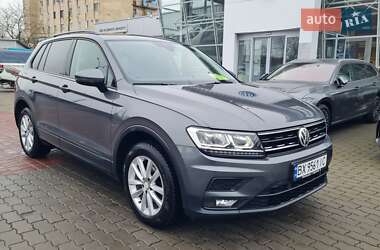 Внедорожник / Кроссовер Volkswagen Tiguan 2019 в Хмельницком