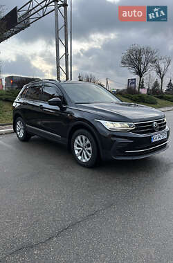 Внедорожник / Кроссовер Volkswagen Tiguan 2021 в Киеве