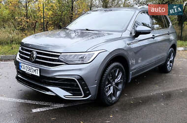 Внедорожник / Кроссовер Volkswagen Tiguan 2022 в Киеве