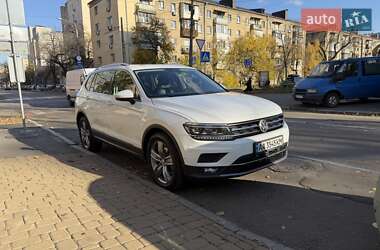 Позашляховик / Кросовер Volkswagen Tiguan 2017 в Києві