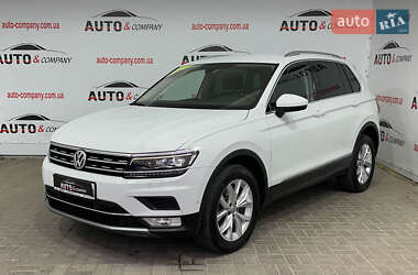 Внедорожник / Кроссовер Volkswagen Tiguan 2016 в Львове
