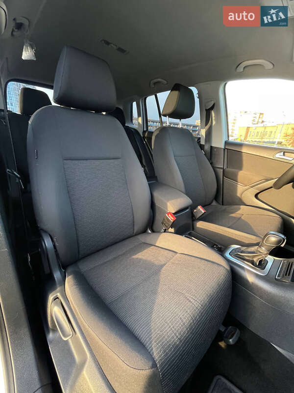 Внедорожник / Кроссовер Volkswagen Tiguan 2015 в Кременчуге