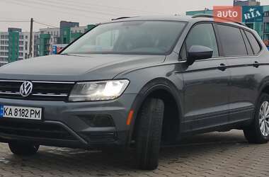 Позашляховик / Кросовер Volkswagen Tiguan 2017 в Києві