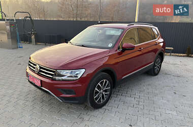 Внедорожник / Кроссовер Volkswagen Tiguan 2018 в Косове