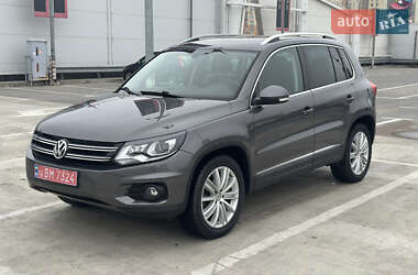 Позашляховик / Кросовер Volkswagen Tiguan 2015 в Києві