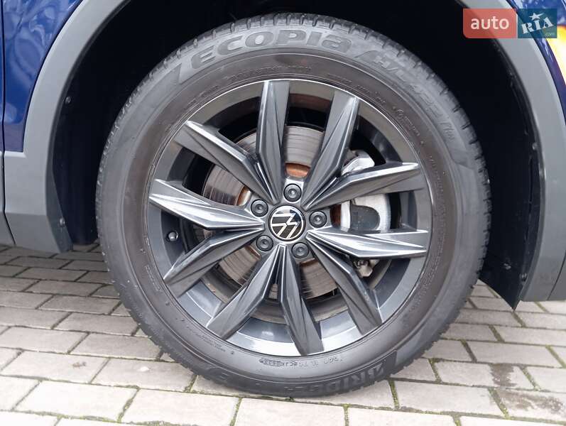 Внедорожник / Кроссовер Volkswagen Tiguan 2023 в Киеве