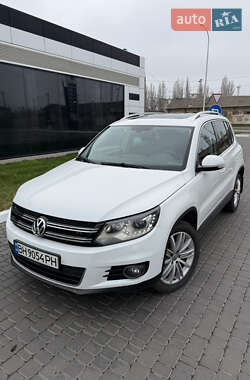 Внедорожник / Кроссовер Volkswagen Tiguan 2016 в Одессе