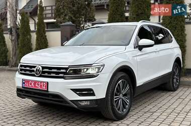 Внедорожник / Кроссовер Volkswagen Tiguan 2019 в Львове
