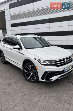 Внедорожник / Кроссовер Volkswagen Tiguan 2024 в Костополе
