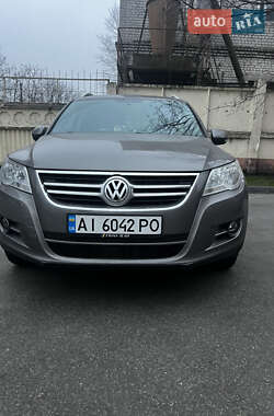 Внедорожник / Кроссовер Volkswagen Tiguan 2010 в Киеве