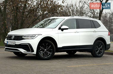 Внедорожник / Кроссовер Volkswagen Tiguan 2024 в Каменском