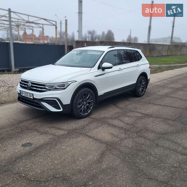 Внедорожник / Кроссовер Volkswagen Tiguan 2022 в Запорожье