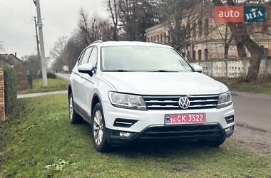Внедорожник / Кроссовер Volkswagen Tiguan 2018 в Владимире