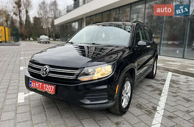 Внедорожник / Кроссовер Volkswagen Tiguan 2017 в Ровно