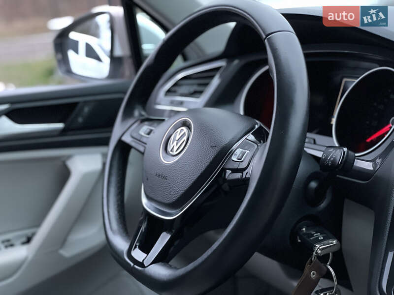 Внедорожник / Кроссовер Volkswagen Tiguan 2019 в Бердичеве