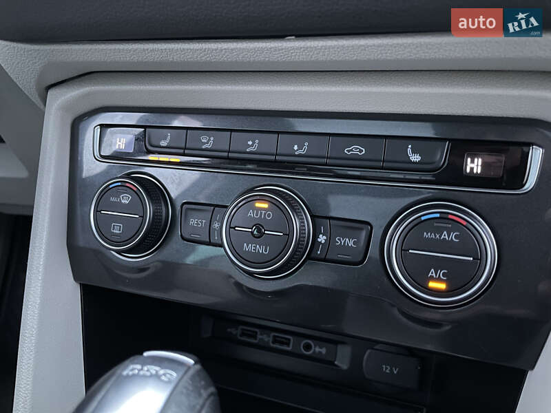 Внедорожник / Кроссовер Volkswagen Tiguan 2019 в Бердичеве