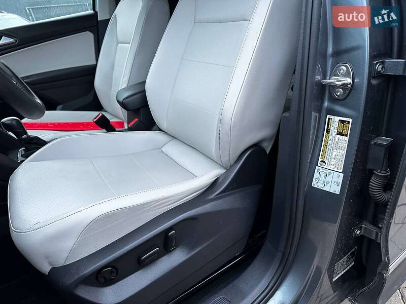 Внедорожник / Кроссовер Volkswagen Tiguan 2018 в Луцке