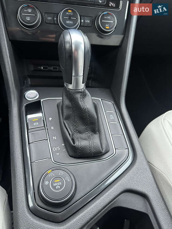 Внедорожник / Кроссовер Volkswagen Tiguan 2018 в Тернополе