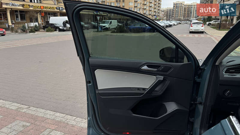 Позашляховик / Кросовер Volkswagen Tiguan 2019 в Києві фото 40 Позашляховик / Кросовер Volkswagen Tiguan 2019 в Києві