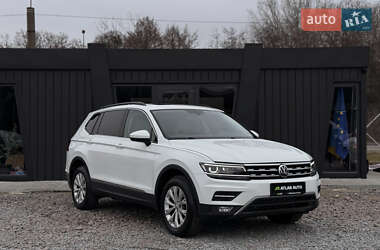 Внедорожник / Кроссовер Volkswagen Tiguan 2018 в Львове