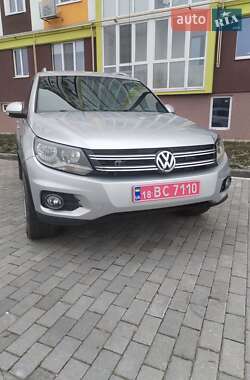 Внедорожник / Кроссовер Volkswagen Tiguan 2016 в Полтаве