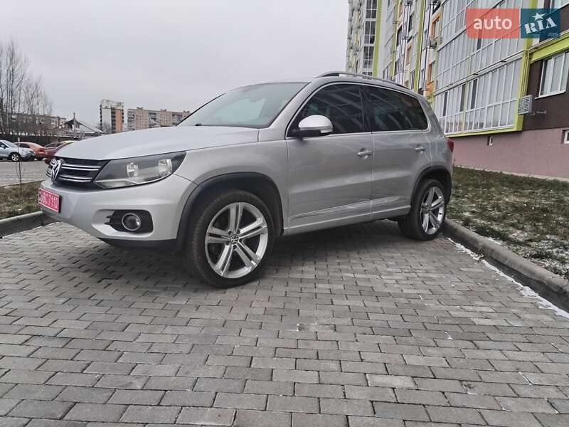 Внедорожник / Кроссовер Volkswagen Tiguan 2016 в Полтаве